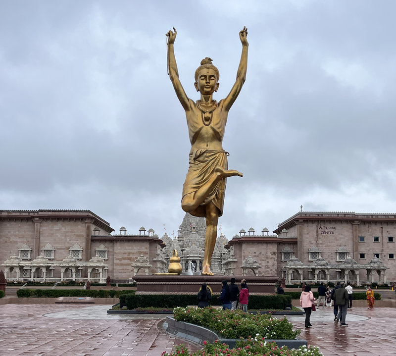 A golden statue of Nilkanth Varni (as per wikipedia).
